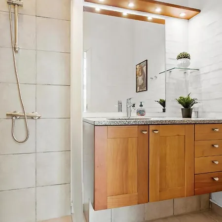 In With Sauna בית נופש *