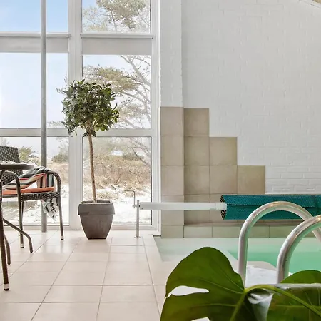 Дом отдыха In With Sauna