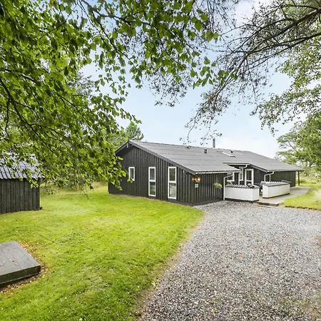 בית נופש In With Sauna